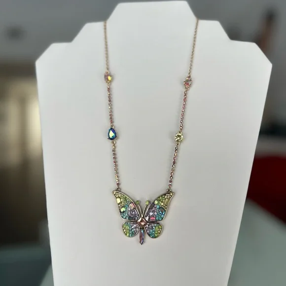Betsey Johnson Multicolor Butterfly Crystal Necklace Gold tone - Picture 3 of 5